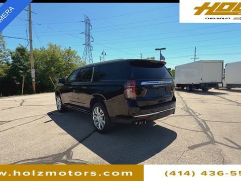 Certified 2022 Chevrolet Suburban High Country w/ Premium Package AWD/4WD image 6