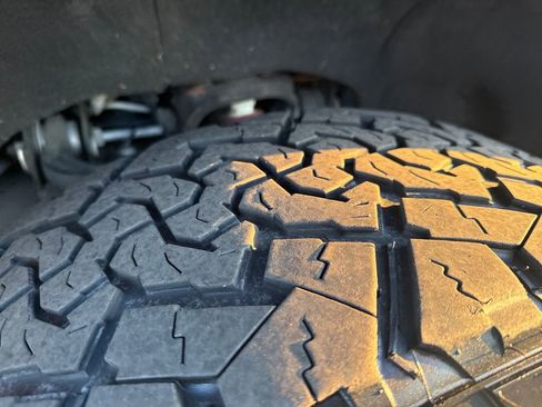 Used 2020 Chevrolet Silverado 2500 LTZ w/ LTZ Plus Package image 35