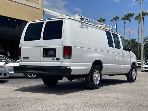 Used 2009 Ford E-250 and Econoline 250 Extended RWD image 12