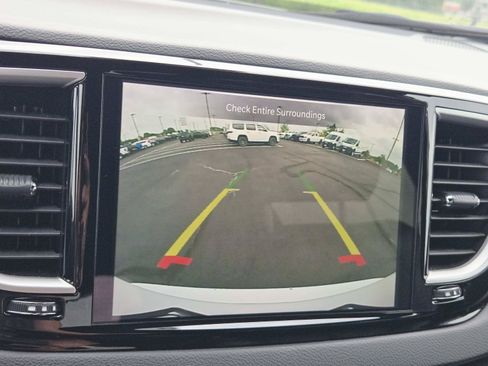 Used 2026 Chrysler Pacifica Select FWD image 30