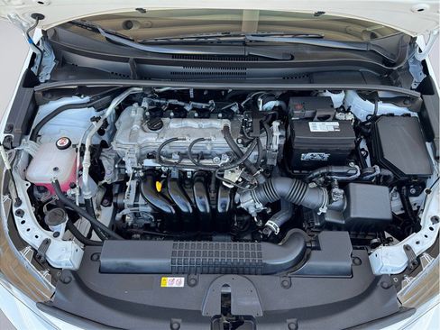 Used 2022 Toyota Corolla LE w/ Carpet Mat Package (TMS) FWD image 8