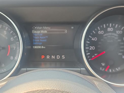 Used 2019 Ford Mustang Convertible RWD image 16