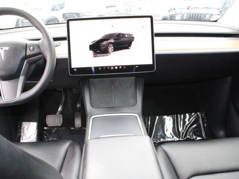 Used 2023 Tesla Model Y Long Range AWD/4WD image 12