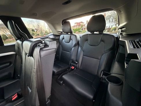 Used 2018 Volvo XC90 T6 Momentum AWD/4WD image 19