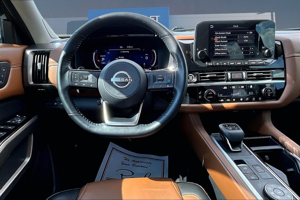 Used 2024 Nissan Pathfinder Platinum w/ Lighting Package (N93) AWD/4WD image 9