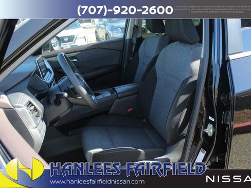 Used 2023 Nissan Rogue SV image 12