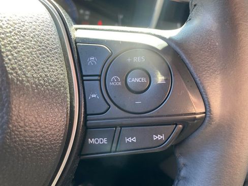 Used 2024 Toyota Corolla Cross XLE w/ Convenience Package image 30