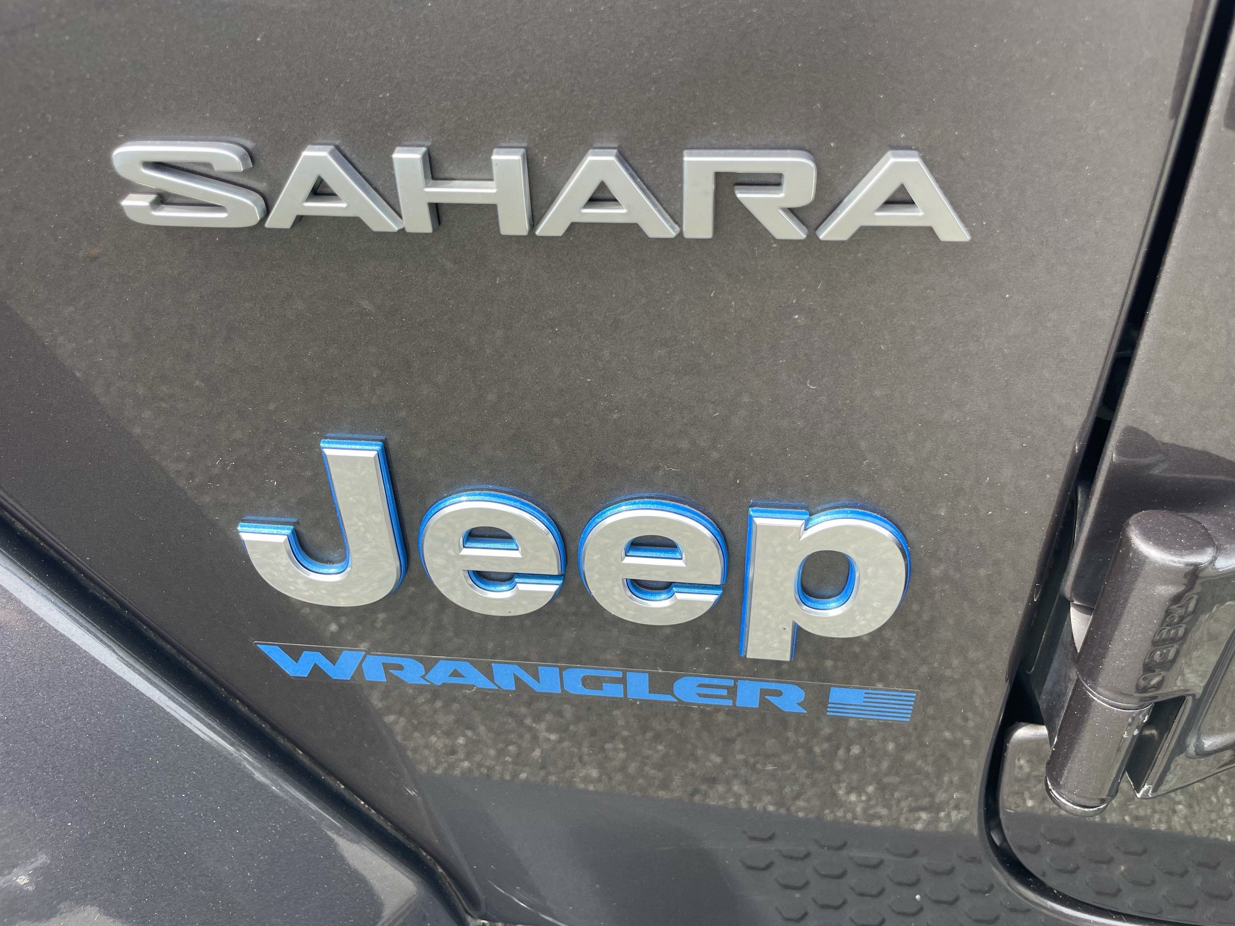 Used 2023 Jeep Wrangler Unlimited Sahara w/ Cold Weather Group AWD/4WD image 31