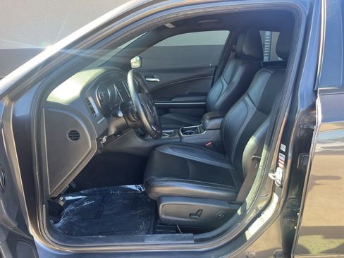 Used 2020 Dodge Charger SXT w/ Leather Interior Group image 29