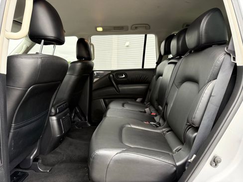 Used 2021 Nissan Armada SV AWD/4WD image 19