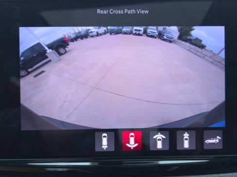 Used 2022 Chrysler Pacifica Limited FWD image 39