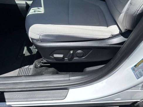 Certified 2025 Hyundai Tucson SEL AWD/4WD image 5