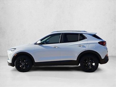 Used 2024 Buick Encore GX Sport Touring FWD image 9