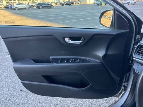 Used 2020 Kia Rio LX image 22