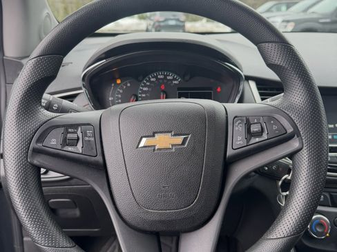 Used 2017 Chevrolet Trax LT AWD/4WD image 8
