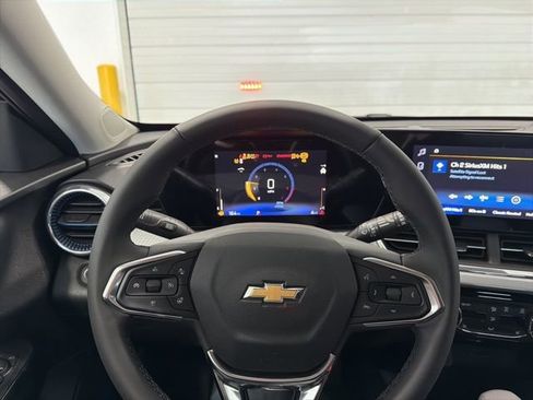 New 2026 Chevrolet Trax LT image 14