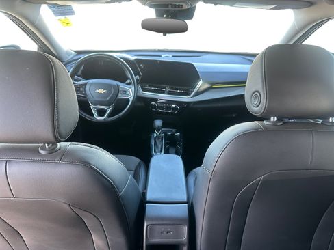 Used 2024 Chevrolet Trax LT w/ Driver Confidence Package FWD image 10