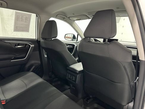 Used 2025 Toyota RAV4 XLE FWD image 54