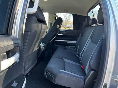Used 2017 Toyota Tundra SR5 w/ SR5 Upgrade Package AWD/4WD image 16