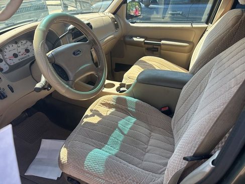 Used 2003 Ford Explorer Sport Trac XLS image 7