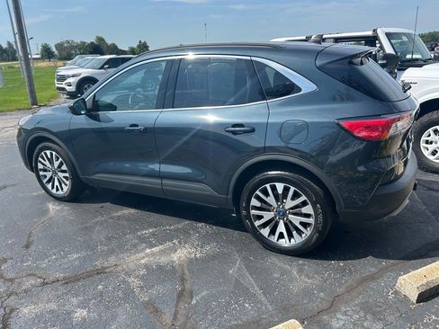 Used 2022 Ford Escape Titanium w/ Class II Trailer Tow Package image 5