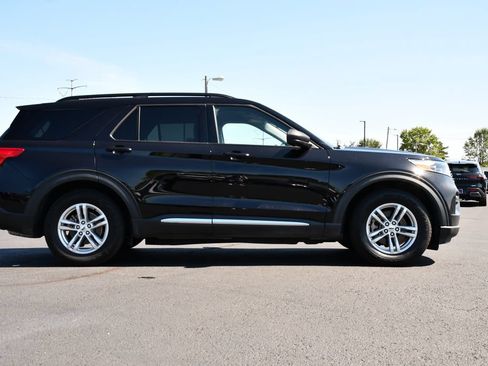 Used 2022 Ford Explorer XLT w/ Equipment Group 202A RWD image 8
