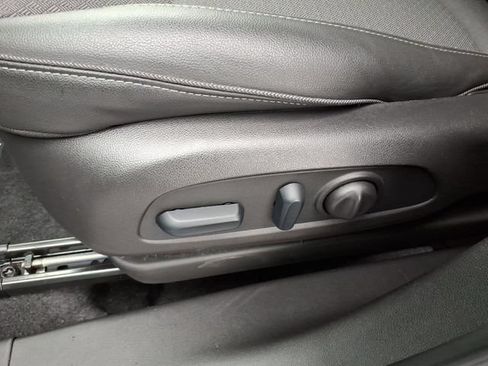 Used 2025 Buick Encore GX Preferred w/ Comfort Package FWD image 17