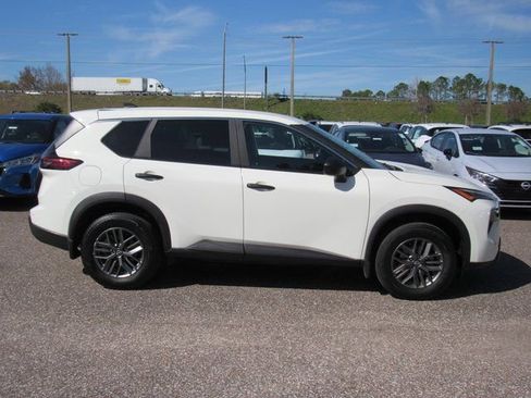 Certified 2025 Nissan Rogue S image 2