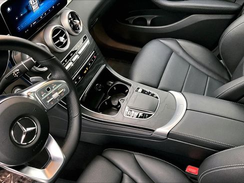 Used 2021 Mercedes-Benz GLC 300 image 15