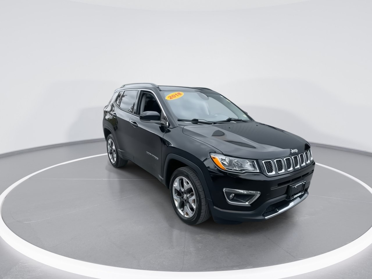 Used 2018 Jeep Compass Limited w/ Navigation Group AWD/4WD image 2