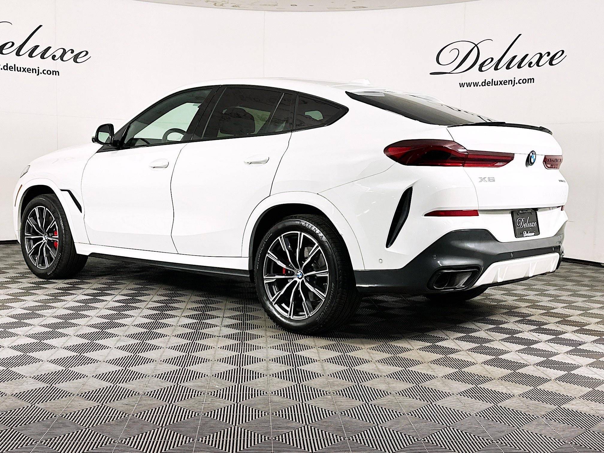 Used 2024 BMW X6 xDrive40i w/ Executive Package AWD/4WD image 4