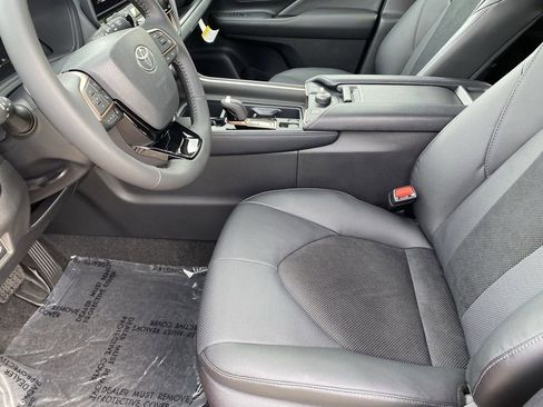 Certified 2026 Toyota Grand Highlander AWD Hybrid image 22