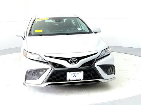 Used 2024 Toyota Camry XSE FWD image 8