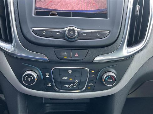 Used 2023 Chevrolet Equinox LS AWD/4WD image 15