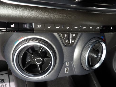 Used 2021 Chevrolet Blazer LT image 15