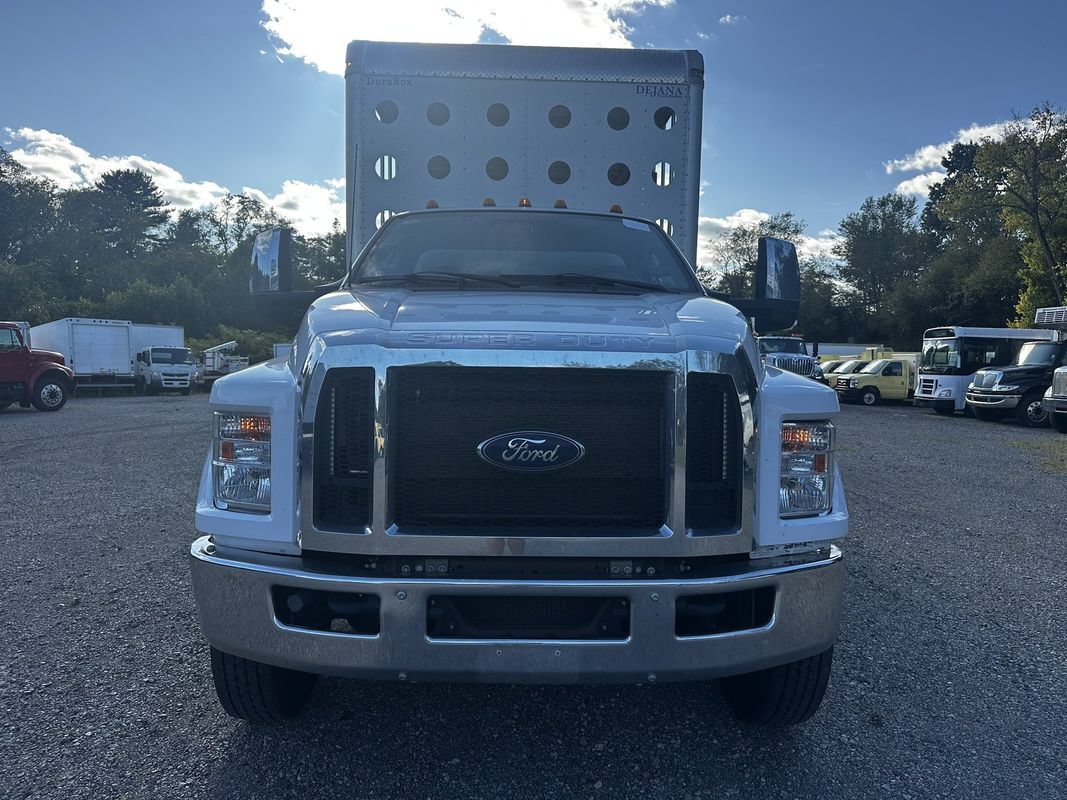 Used 2023 Ford F650 2WD Regular Cab Super Duty image 8