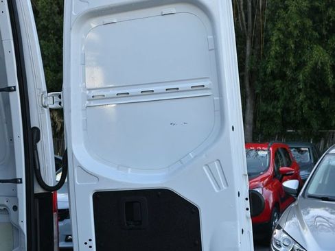 Used 2025 Mercedes-Benz Sprinter 2500 image 11