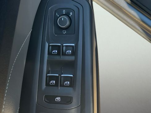 Used 2022 Volkswagen Atlas SEL Premium AWD/4WD image 15