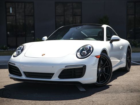 Used 2019 Porsche 911 Carrera image 2