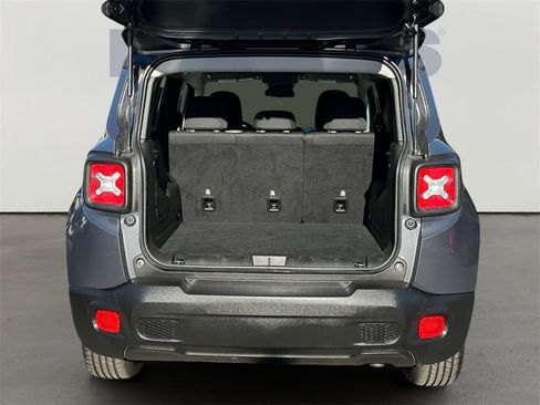 Used 2022 Jeep Renegade Latitude image 14