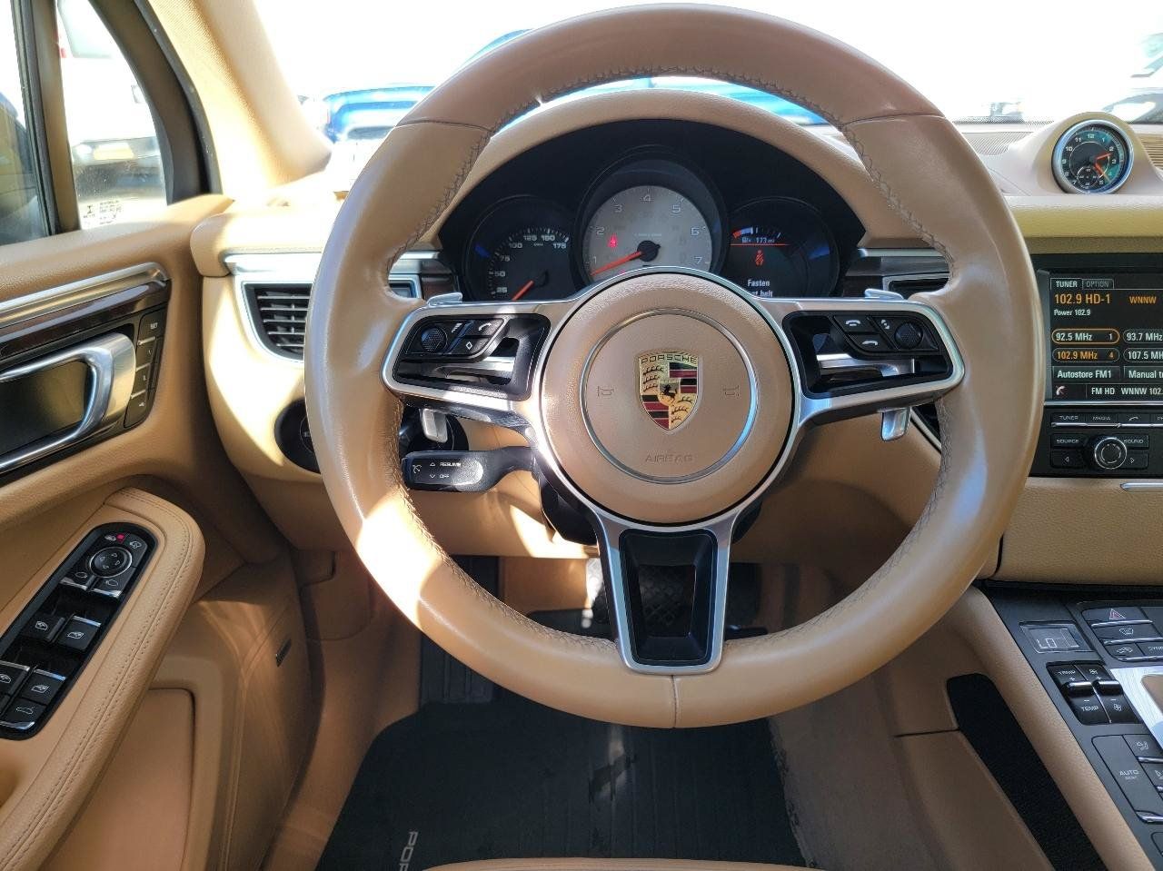 Used 2016 Porsche Macan S AWD/4WD image 25