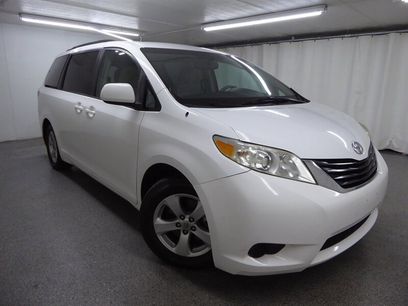 Used 2014 Toyota Sienna LE