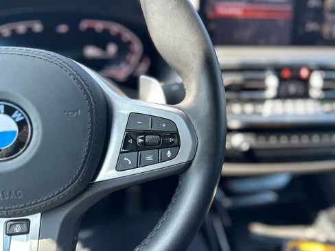 Used 2025 BMW X4 xDrive30i image 8