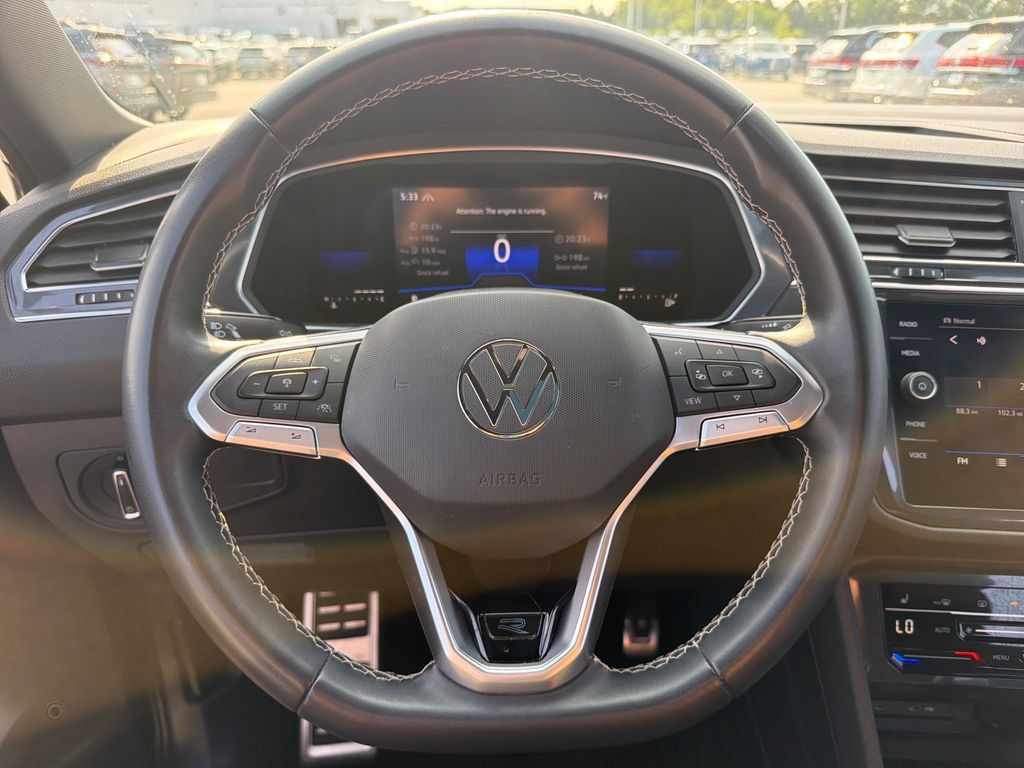 Certified 2023 Volkswagen Tiguan SE R-Line AWD/4WD image 11