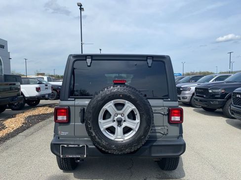 Certified 2021 Jeep Wrangler Unlimited Sport AWD/4WD image 3