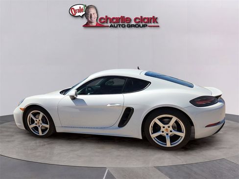 Used 2021 Porsche 718 Cayman Base image 2