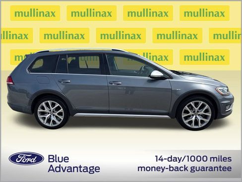 Used 2019 Volkswagen Golf Alltrack SEL AWD/4WD image 2