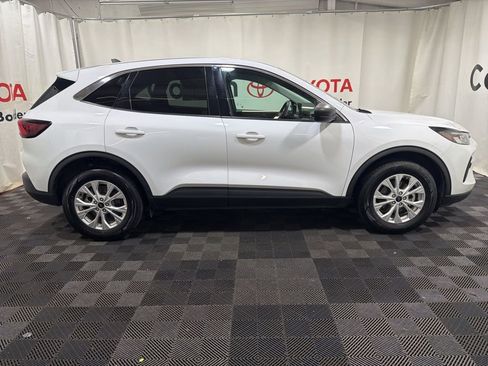 Used 2024 Ford Escape Active AWD/4WD image 8