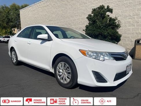 Used 2012 Toyota Camry LE FWD image 1