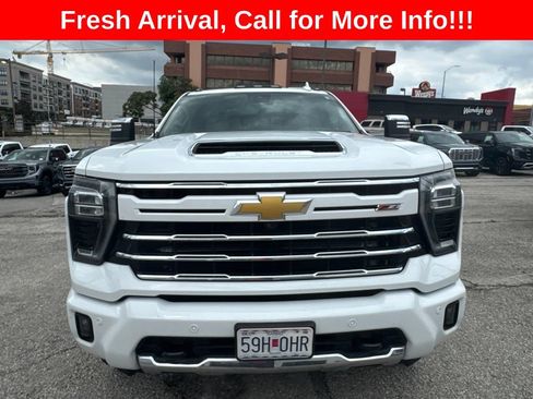 Used 2024 Chevrolet Silverado 2500 LTZ w/ LTZ Plus Package AWD/4WD image 2
